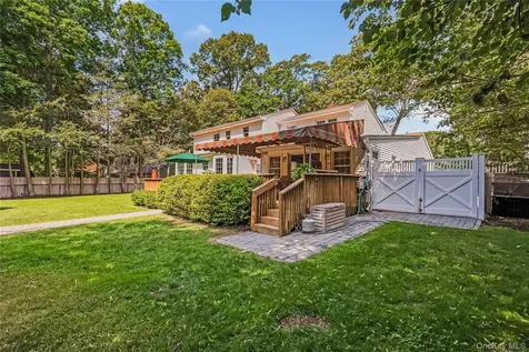 28 Cygnet Drive Smithtown NY 11787