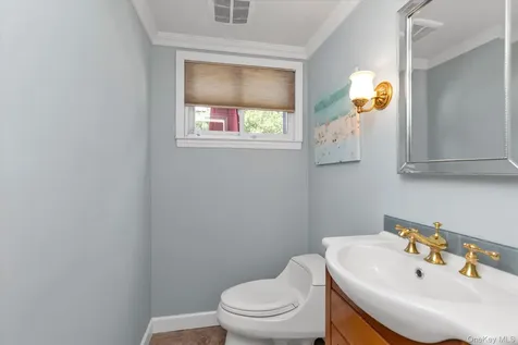 13 Darby Place Glen Head NY 11545