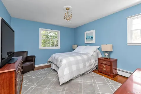 13 Darby Place Glen Head NY 11545