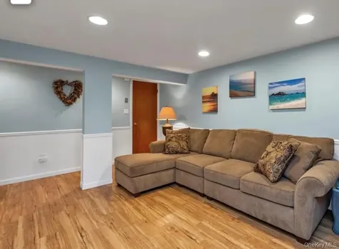 13 Darby Place Glen Head NY 11545