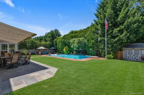 13 Darby Place Glen Head NY 11545