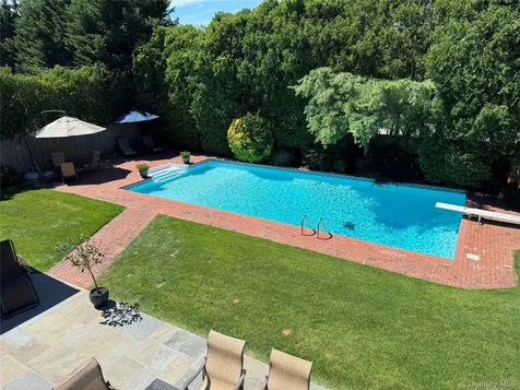 13 Darby Place Glen Head NY 11545