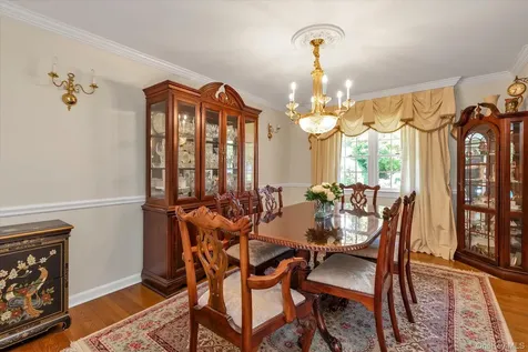 13 Darby Place Glen Head NY 11545