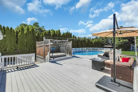 953 Karshick Street Bohemia NY 11716