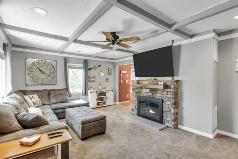 953 Karshick Street Bohemia NY 11716