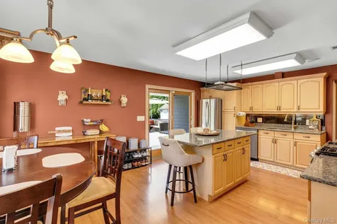 953 Karshick Street Bohemia NY 11716