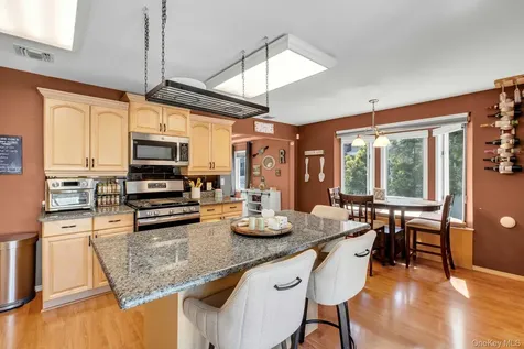 953 Karshick Street Bohemia NY 11716