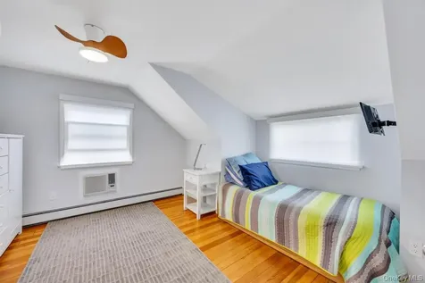 66 Vincent Road Hicksville NY 11801