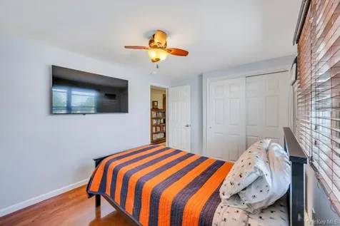 66 Vincent Road Hicksville NY 11801