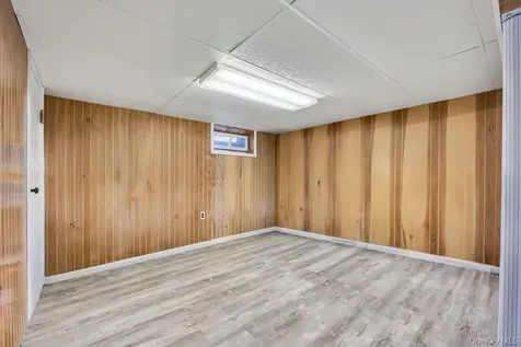 66 Vincent Road Hicksville NY 11801