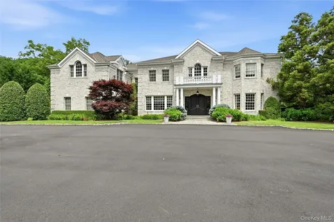 48 Tammys Lane Syosset NY 11791