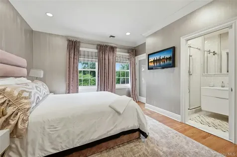 48 Tammys Lane Syosset NY 11791