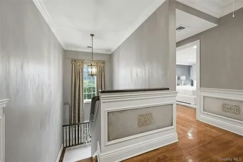 48 Tammys Lane Syosset NY 11791