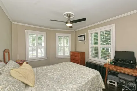 163/165 Lincoln Avenue Rockville Centre NY 11570