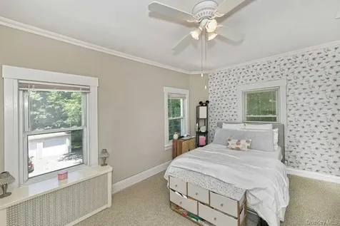 163/165 Lincoln Avenue Rockville Centre NY 11570