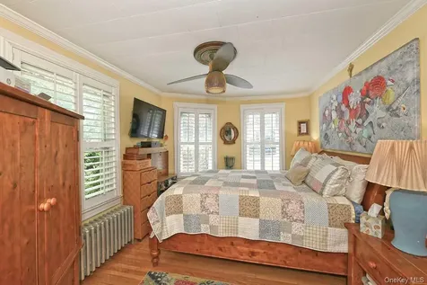 163/165 Lincoln Avenue Rockville Centre NY 11570