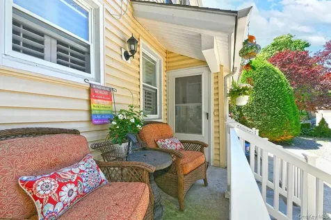 163/165 Lincoln Avenue Rockville Centre NY 11570