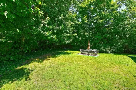 163/165 Lincoln Avenue Rockville Centre NY 11570