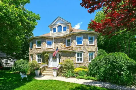 163/165 Lincoln Avenue Rockville Centre NY 11570