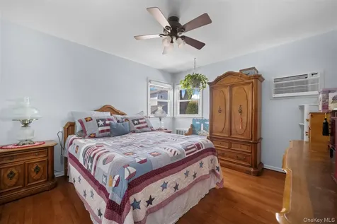 2389 Lindy Road Westbury NY 11590