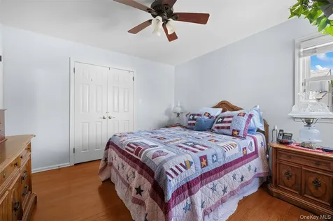 2389 Lindy Road Westbury NY 11590