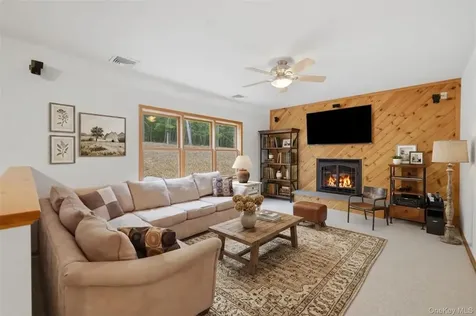 515 Samsonville Road Kerhonkson NY 12446