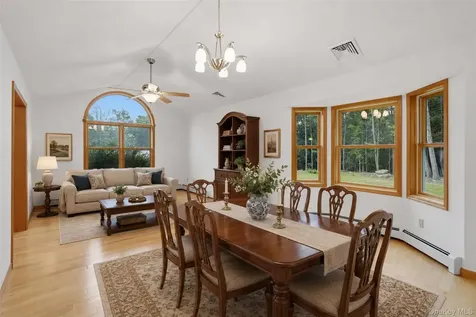 515 Samsonville Road Kerhonkson NY 12446