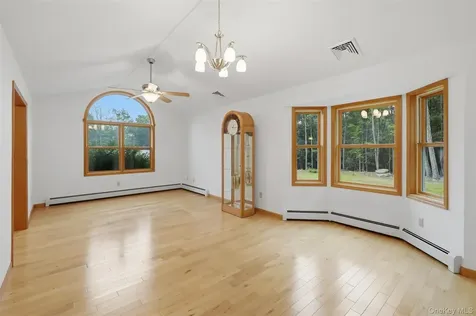 515 Samsonville Road Kerhonkson NY 12446