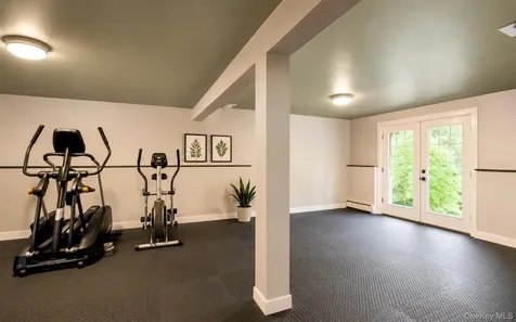 383 Route 32 Woodbury NY 10917