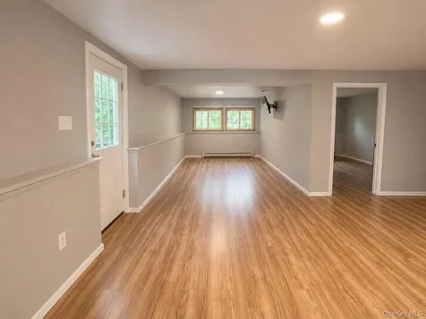 383 Route 32 Woodbury NY 10917
