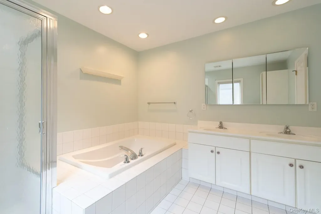 879 Heritage Hills Somers NY 10589