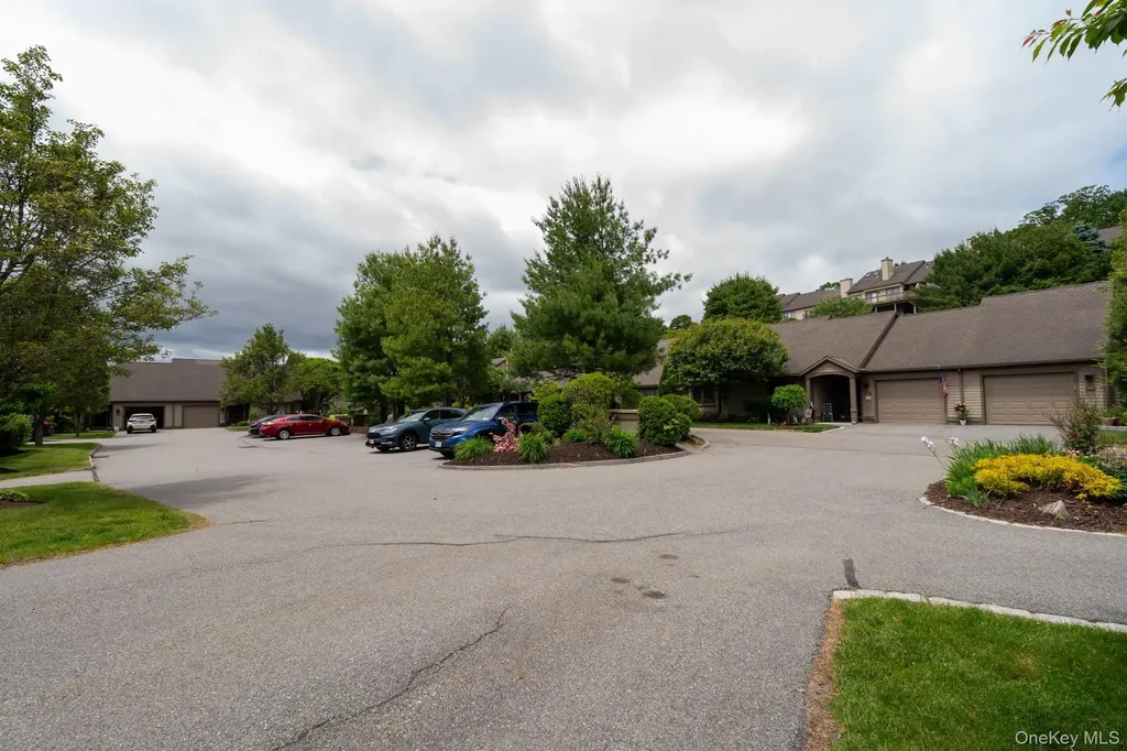 879 Heritage Hills Somers NY 10589