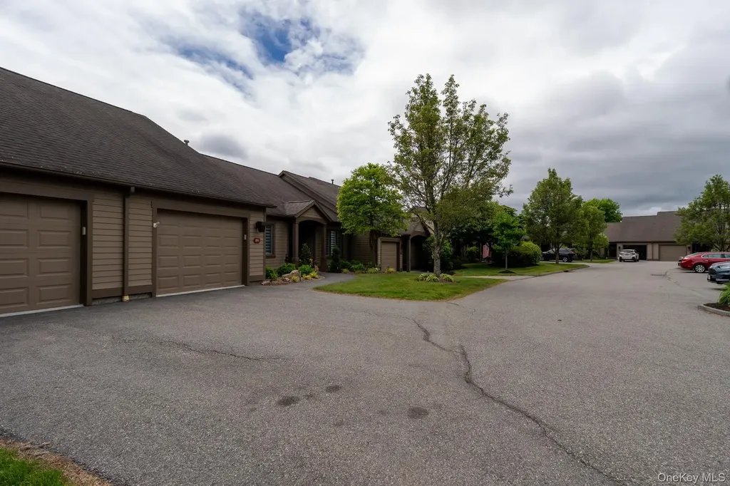 879 Heritage Hills Somers NY 10589