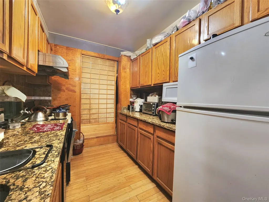 143-07 Sanford Avenue Flushing NY 11355