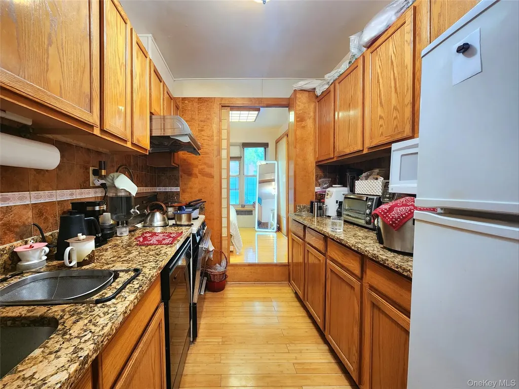 143-07 Sanford Avenue Flushing NY 11355