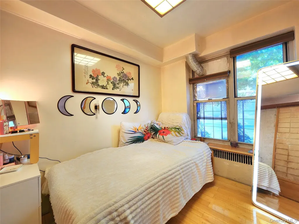 143-07 Sanford Avenue Flushing NY 11355