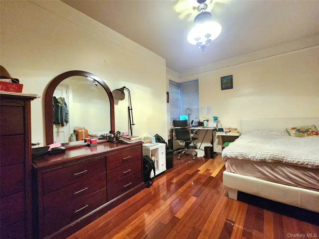 143-07 Sanford Avenue Flushing NY 11355