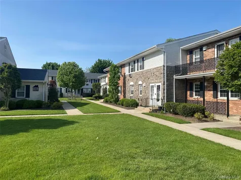 216 Kensington Lane Bethpage NY 11714