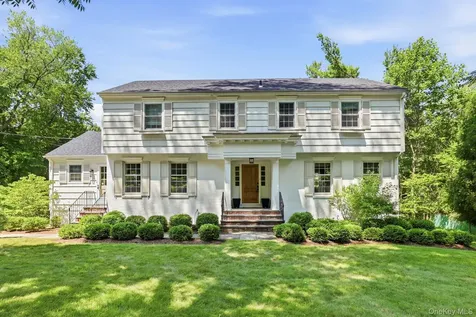 629 Scarborough Road Briarcliff Manor NY 10510