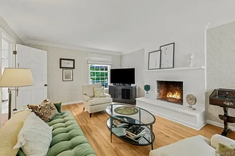 629 Scarborough Road Briarcliff Manor NY 10510
