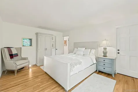 629 Scarborough Road Briarcliff Manor NY 10510