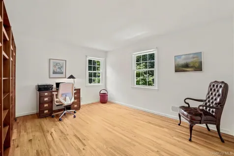 629 Scarborough Road Briarcliff Manor NY 10510