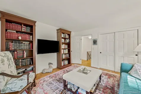 629 Scarborough Road Briarcliff Manor NY 10510