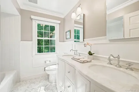 629 Scarborough Road Briarcliff Manor NY 10510