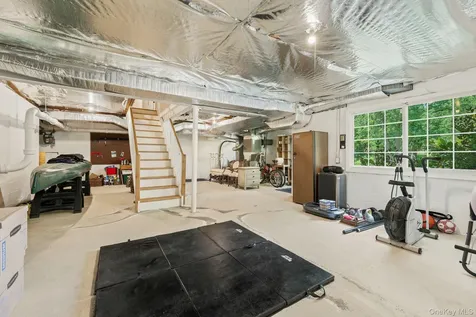 629 Scarborough Road Briarcliff Manor NY 10510