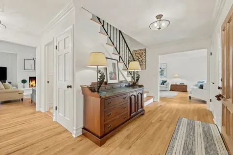 629 Scarborough Road Briarcliff Manor NY 10510