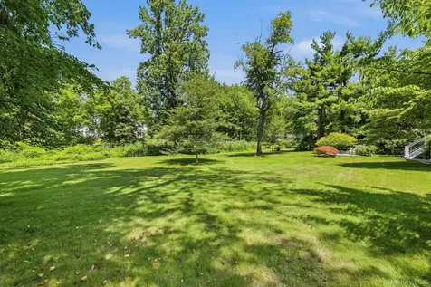 629 Scarborough Road Briarcliff Manor NY 10510