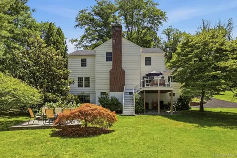 629 Scarborough Road Briarcliff Manor NY 10510