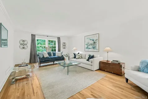 629 Scarborough Road Briarcliff Manor NY 10510