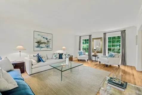 629 Scarborough Road Briarcliff Manor NY 10510
